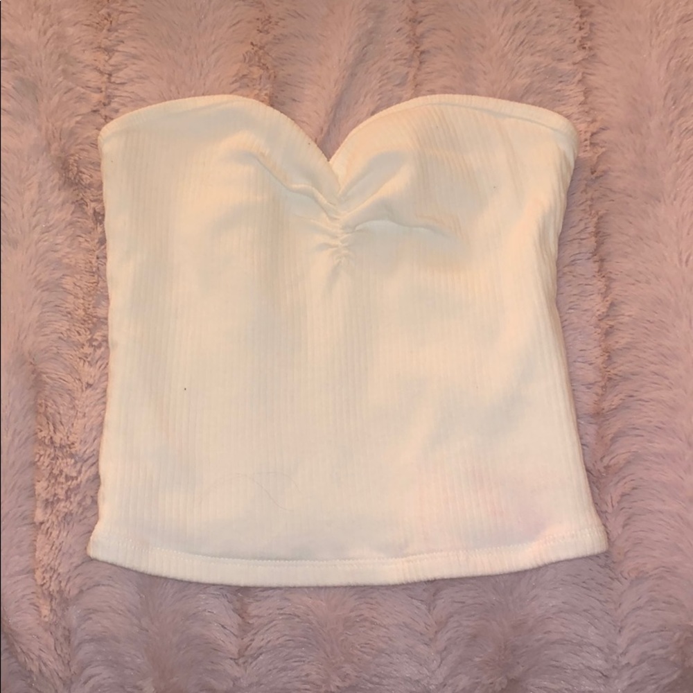 Hollister Crop